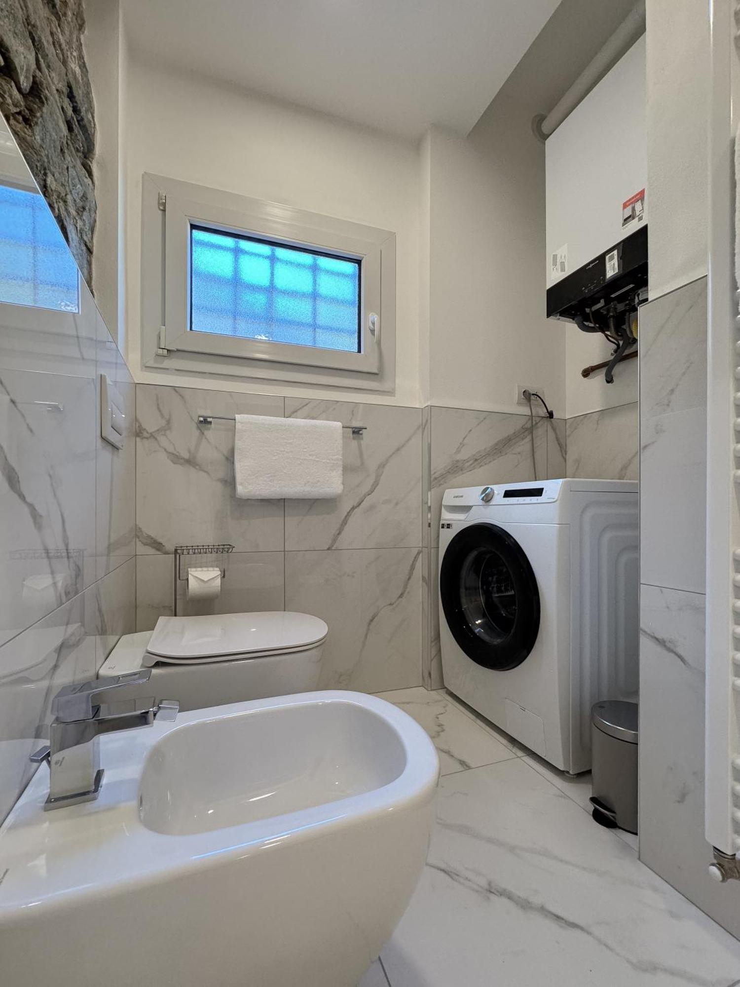 Belvedere 237B Lakeview Luxury Apartment Ghiffa Dış mekan fotoğraf